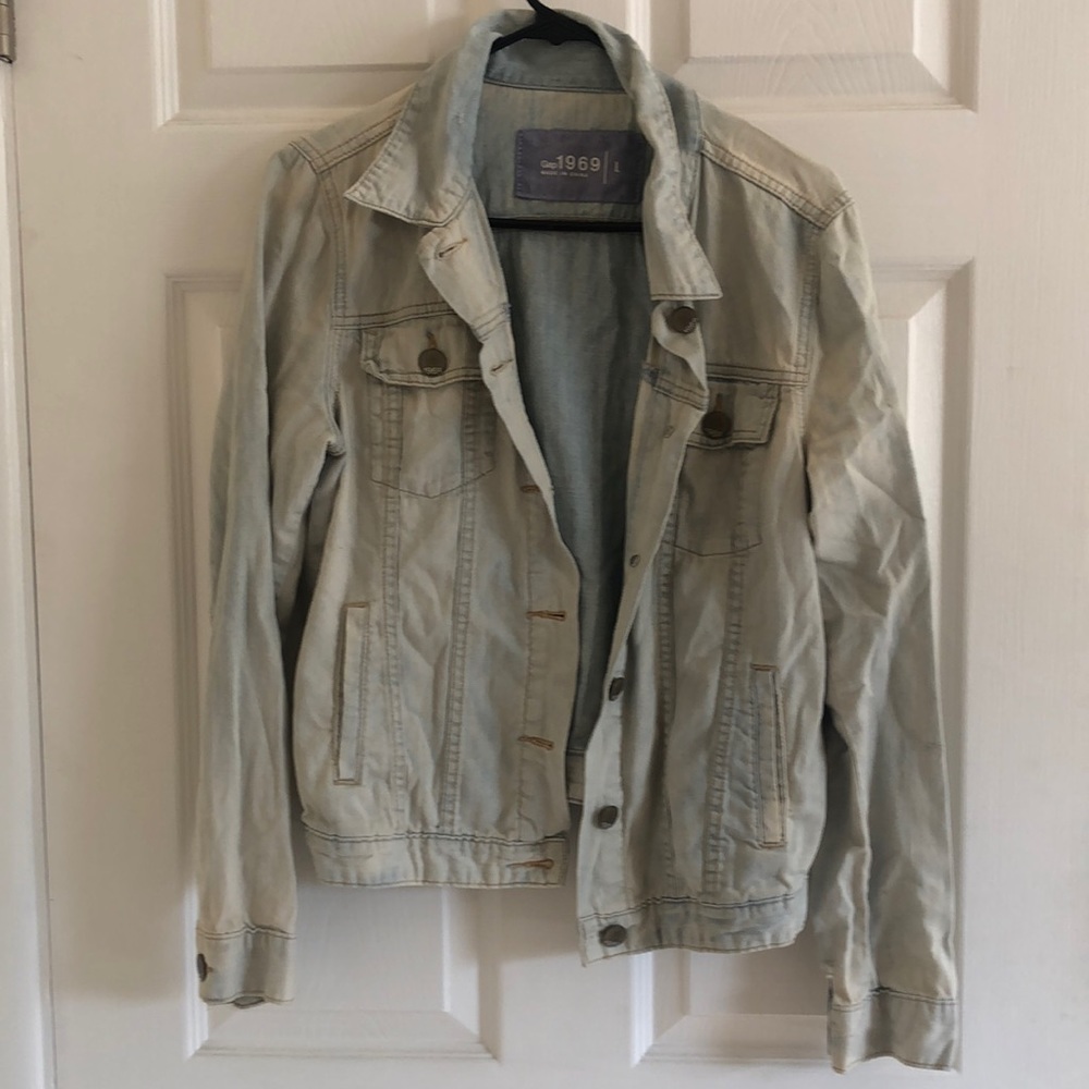GAP Light wash jean jacket